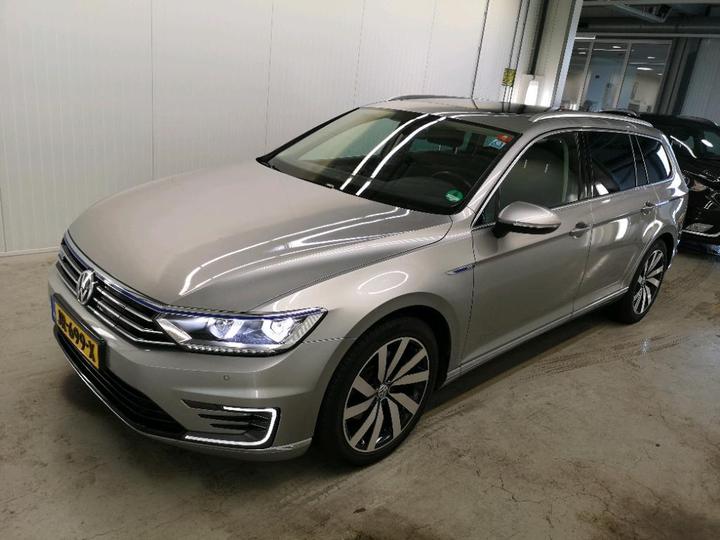 VOLKSWAGEN PASSAT 2016 wvwzzz3czge238125