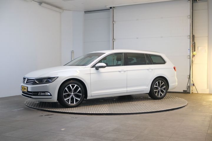 VOLKSWAGEN PASSAT 2016 wvwzzz3czge241447