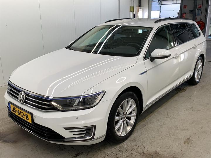 VOLKSWAGEN PASSAT 2016 wvwzzz3czge246784