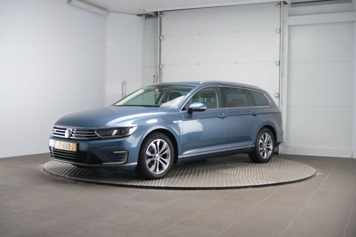 VOLKSWAGEN PASSAT 2016 wvwzzz3czhe000300