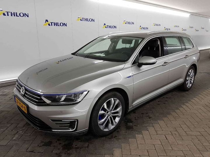 VOLKSWAGEN PASSAT 2016 wvwzzz3czhe000316