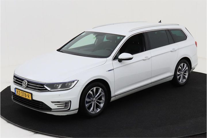 VOLKSWAGEN PASSAT 2016 wvwzzz3czhe000454