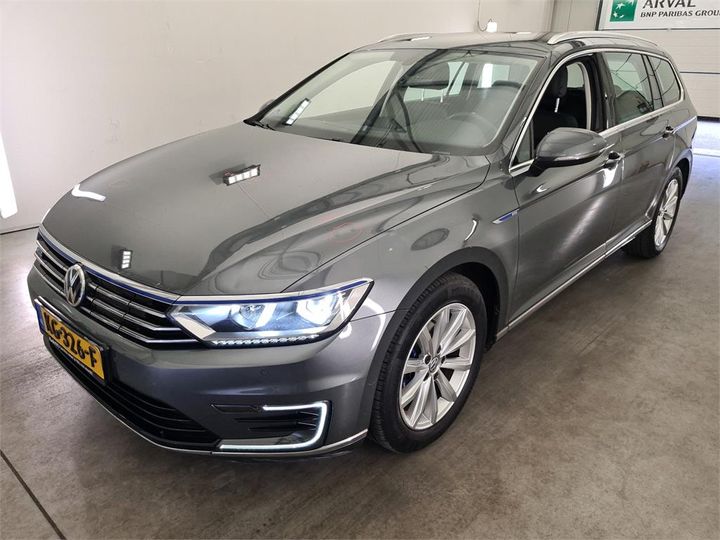 VOLKSWAGEN PASSAT 2016 wvwzzz3czhe000636