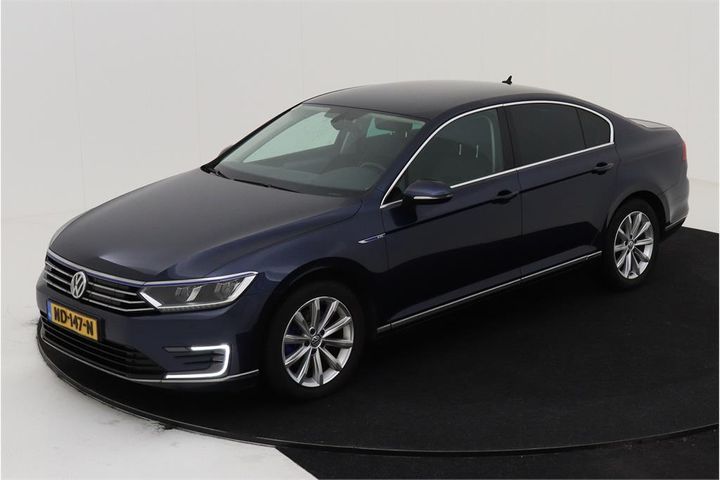 VOLKSWAGEN PASSAT 2016 wvwzzz3czhe009667