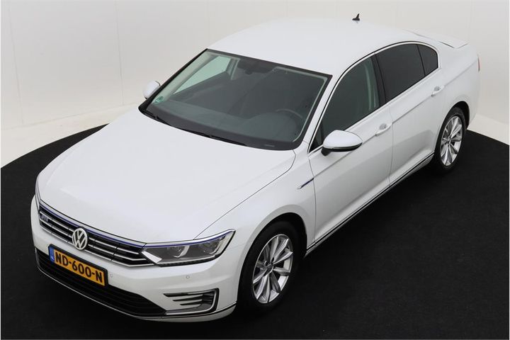 VOLKSWAGEN PASSAT 2016 wvwzzz3czhe009753