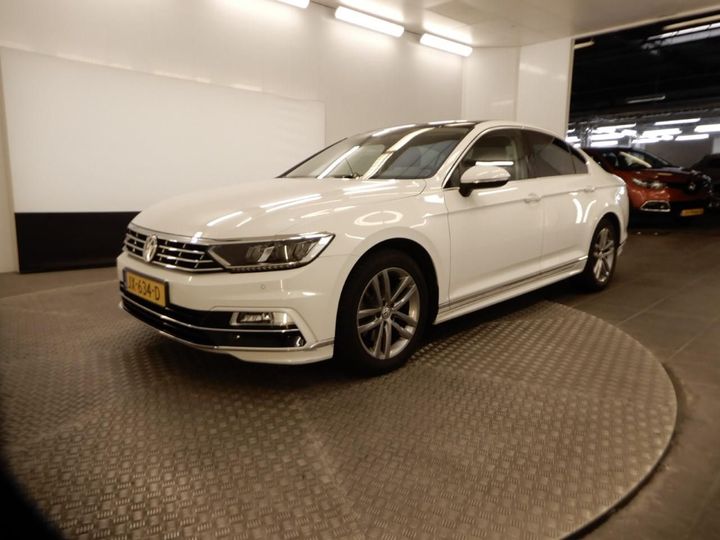 VOLKSWAGEN PASSAT 2016 wvwzzz3czhe009925