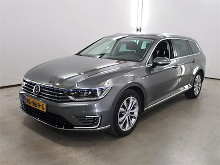 VOLKSWAGEN PASSAT 2016 wvwzzz3czhe010188