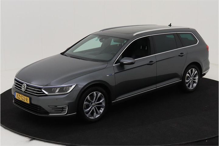 VOLKSWAGEN PASSAT 2016 wvwzzz3czhe011185