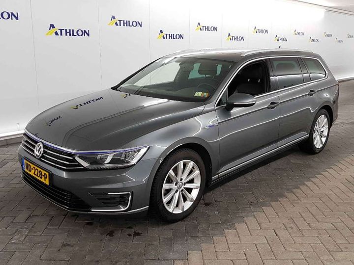 VOLKSWAGEN PASSAT 2016 wvwzzz3czhe011690