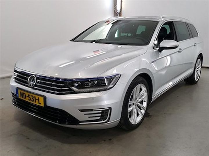 VOLKSWAGEN PASSAT 2016 wvwzzz3czhe015037