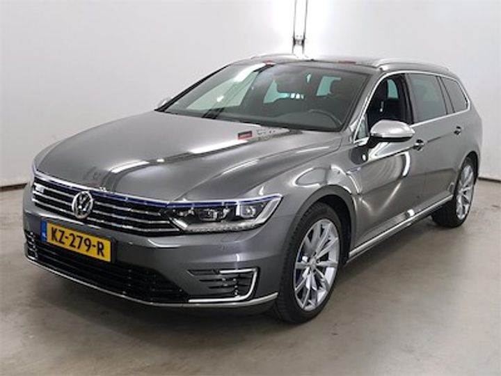 VOLKSWAGEN PASSAT 2016 wvwzzz3czhe015145