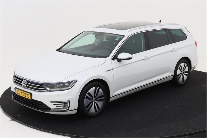 VOLKSWAGEN PASSAT 2016 wvwzzz3czhe015876