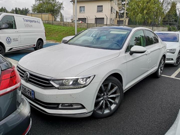 VOLKSWAGEN PASSAT 2017 wvwzzz3czhe017212