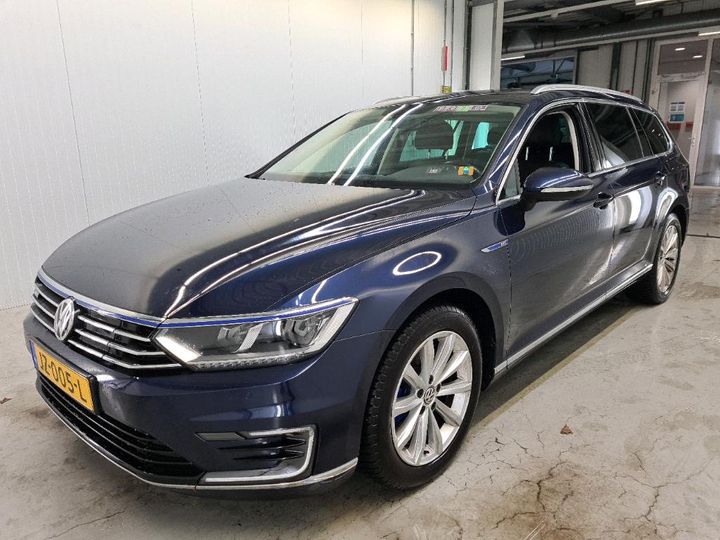 VOLKSWAGEN PASSAT 2016 wvwzzz3czhe018546