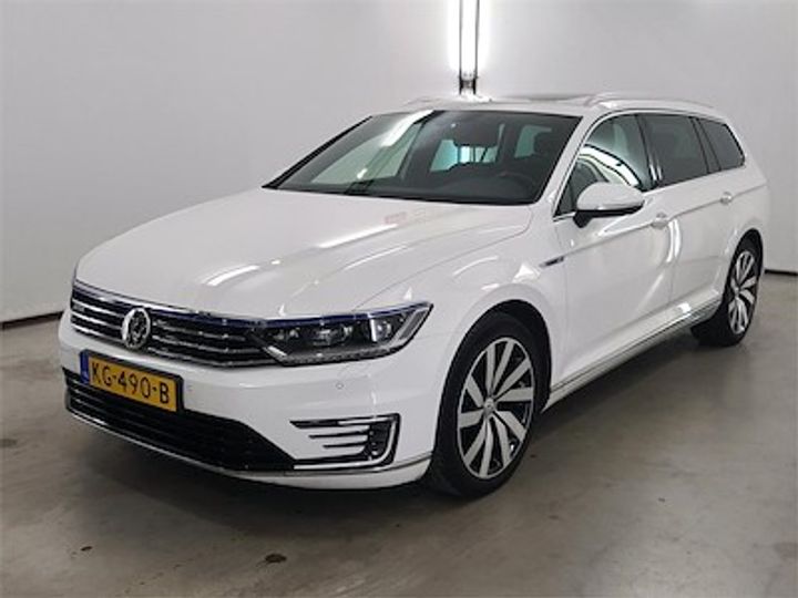 VOLKSWAGEN PASSAT 2016 wvwzzz3czhe030031