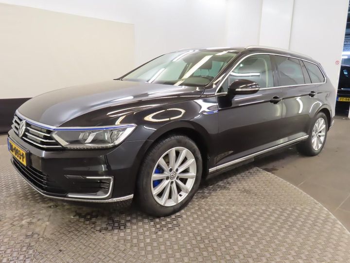 VOLKSWAGEN PASSAT 2016 wvwzzz3czhe050306