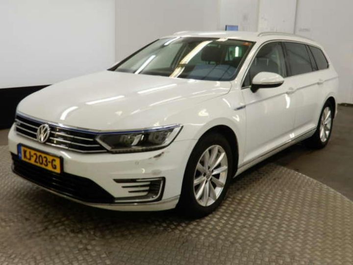 VOLKSWAGEN PASSAT 2016 wvwzzz3czhe051261