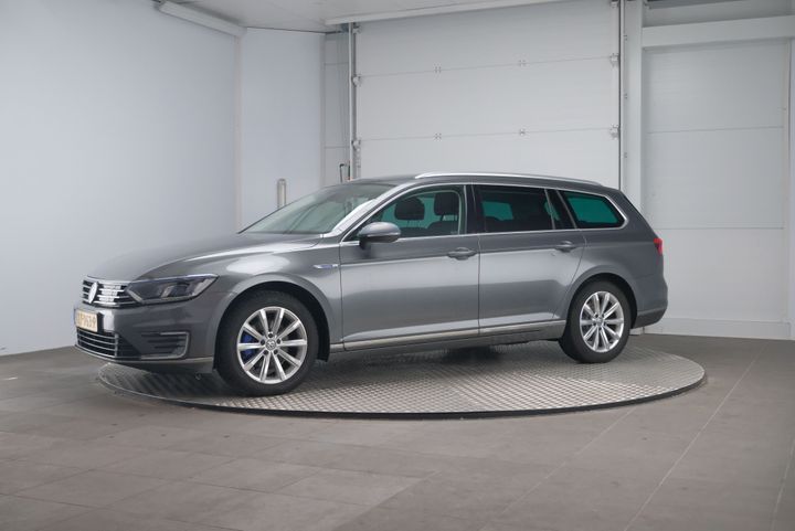 VOLKSWAGEN PASSAT 2016 wvwzzz3czhe051867