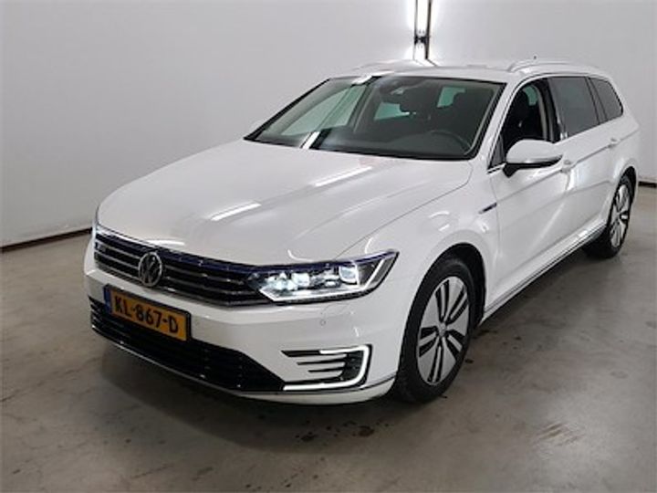 VOLKSWAGEN PASSAT 2016 wvwzzz3czhe055887