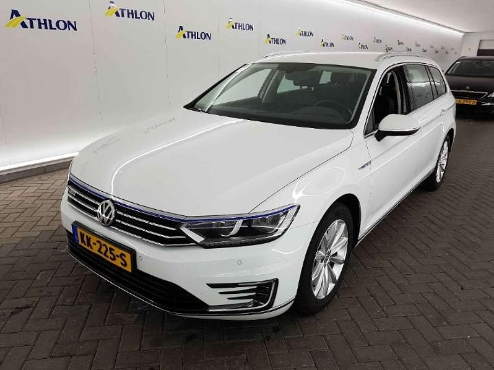 VOLKSWAGEN PASSAT 2016 wvwzzz3czhe062517