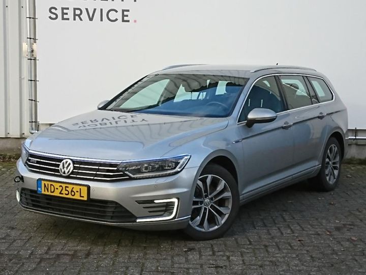 VOLKSWAGEN PASSAT 2016 wvwzzz3czhe066725