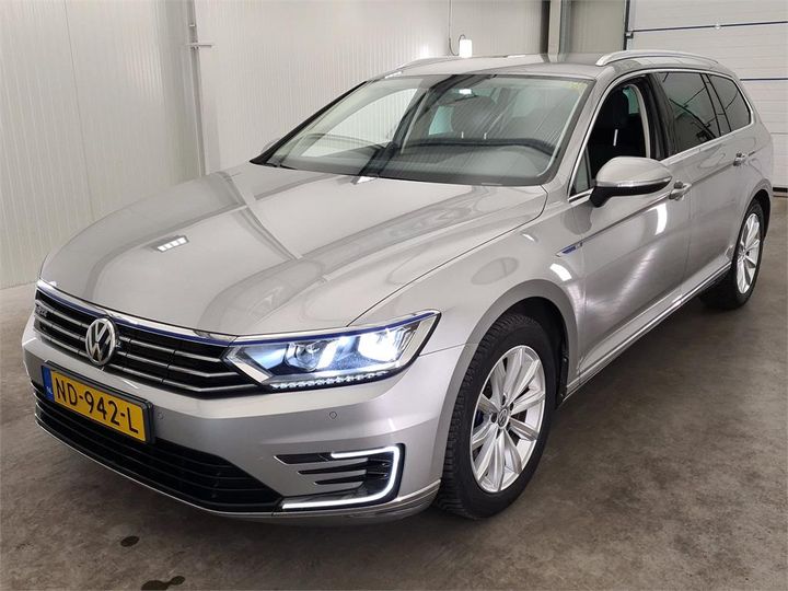 VOLKSWAGEN PASSAT 2016 wvwzzz3czhe075189