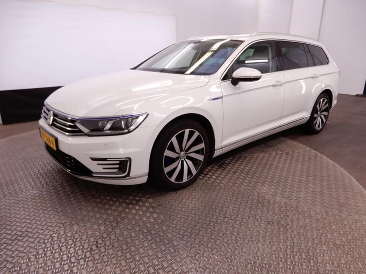 VOLKSWAGEN PASSAT 2016 wvwzzz3czhe078735