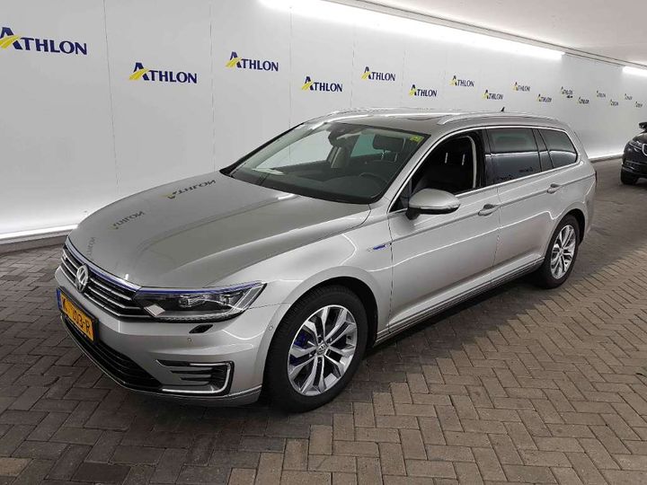 VOLKSWAGEN PASSAT 2016 wvwzzz3czhe080179