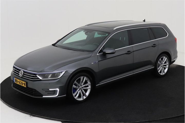 VOLKSWAGEN PASSAT 2016 wvwzzz3czhe080233