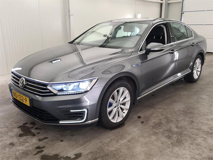 VOLKSWAGEN PASSAT 2016 wvwzzz3czhe081236