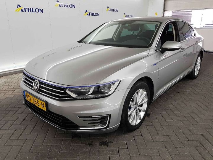 VOLKSWAGEN PASSAT 2016 wvwzzz3czhe081280