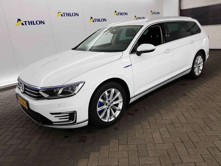 VOLKSWAGEN PASSAT 2016 wvwzzz3czhe081714