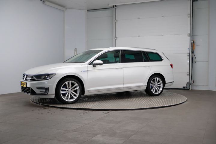 VOLKSWAGEN PASSAT 2016 wvwzzz3czhe081765