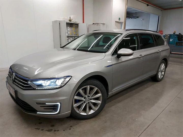 VOLKSWAGEN PASSAT 2016 wvwzzz3czhe081865