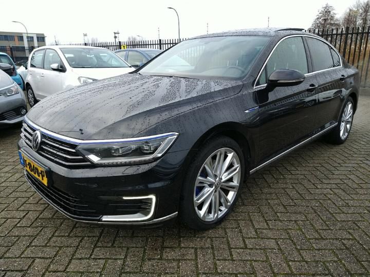 VOLKSWAGEN PASSAT 2016 wvwzzz3czhe082086