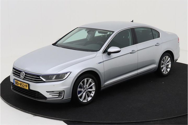 VOLKSWAGEN PASSAT 2016 wvwzzz3czhe083153