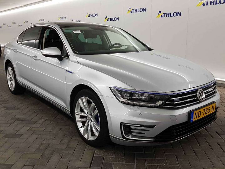 VOLKSWAGEN PASSAT 2016 wvwzzz3czhe083842