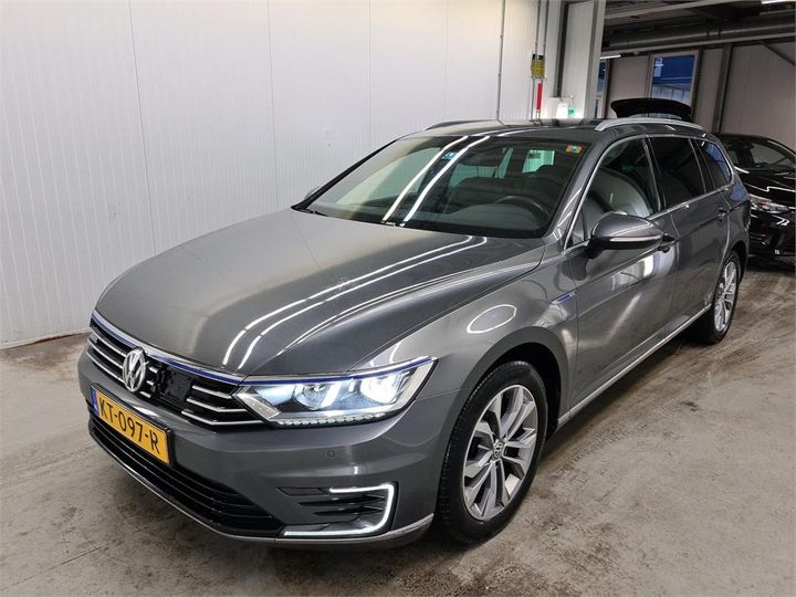 VOLKSWAGEN PASSAT 2016 wvwzzz3czhe084695