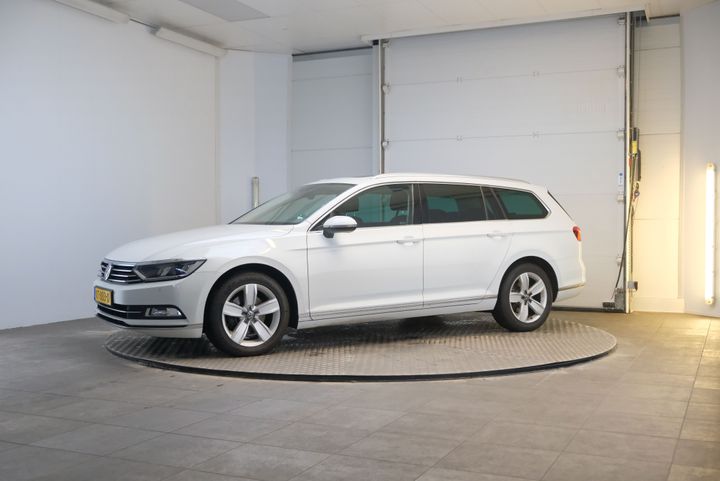 VOLKSWAGEN PASSAT 2016 wvwzzz3czhe090432