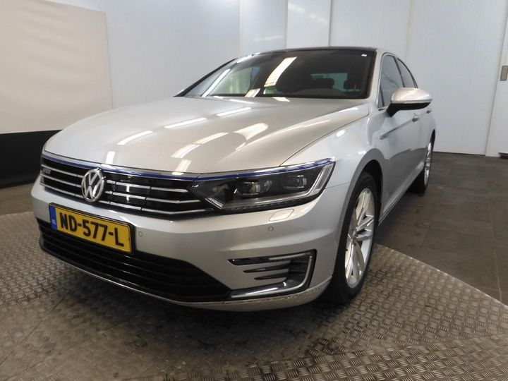 VOLKSWAGEN PASSAT 2016 wvwzzz3czhe092184