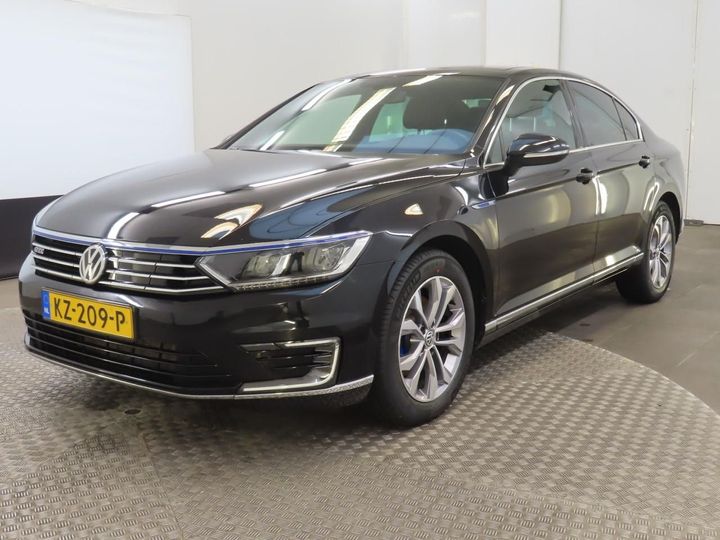 VOLKSWAGEN PASSAT 2016 wvwzzz3czhe094511