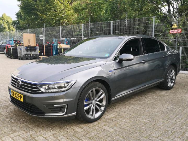 VOLKSWAGEN PASSAT 2016 wvwzzz3czhe095307