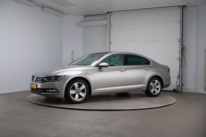 VOLKSWAGEN PASSAT 2017 wvwzzz3czhe095712