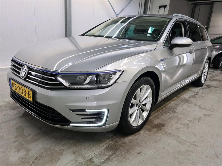 VOLKSWAGEN PASSAT 2016 wvwzzz3czhe097087