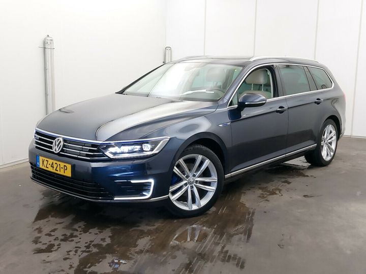 VOLKSWAGEN PASSAT 2016 wvwzzz3czhe104411