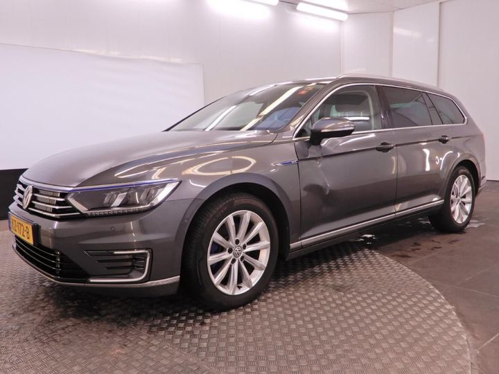 VOLKSWAGEN PASSAT 2016 wvwzzz3czhe104600