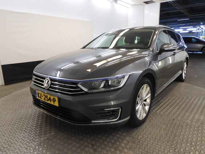 VOLKSWAGEN PASSAT 2016 wvwzzz3czhe106011