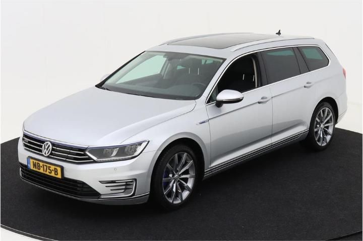 VOLKSWAGEN PASSAT 2016 wvwzzz3czhe107882