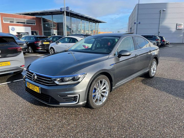 VOLKSWAGEN PASSAT 2016 wvwzzz3czhe108046