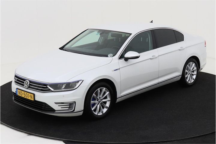 VOLKSWAGEN PASSAT 2016 wvwzzz3czhe108191